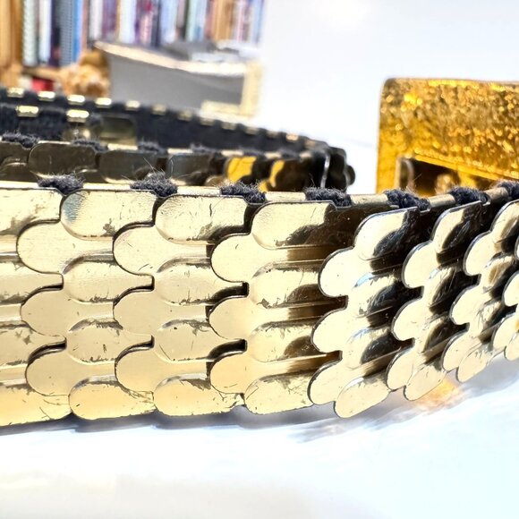 Gold-Tone Vtg  Mermaid Scale Stretch Belt Faux Green Gem Buckle 29" Adjustable - Picture 7 of 8